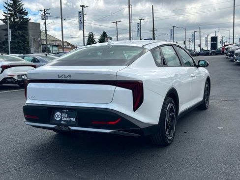 Certified 2025 Kia K4 EX FWD image 9