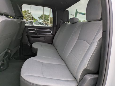 Used 2024 RAM 3500 Big Horn AWD/4WD image 18