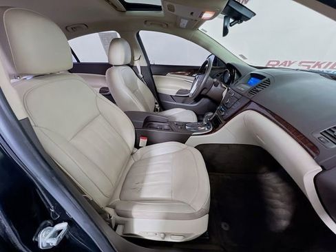 Used 2012 Buick Regal Premium image 38