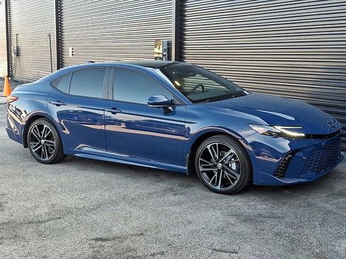 Used 2026 Toyota Camry XSE w/ Premium Plus Package image 9