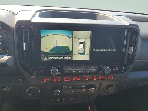Used 2025 Nissan Frontier PRO-4X w/ Pro Convenience Package image 14
