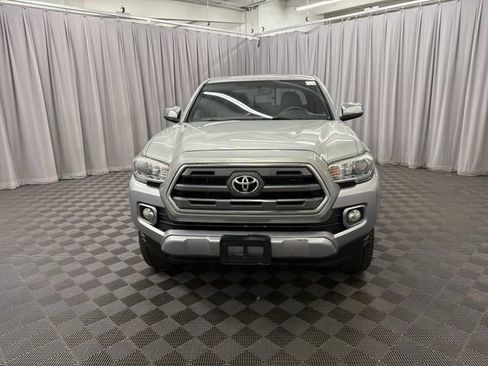 Used 2016 Toyota Tacoma Limited w/ Towing Package AWD/4WD image 2