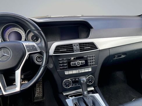 Used 2013 Mercedes-Benz C 250 Sedan image 6