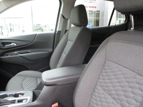 Used 2019 Chevrolet Equinox LT FWD image 14