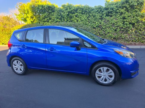 Used 2017 Nissan Versa Note SV FWD image 10