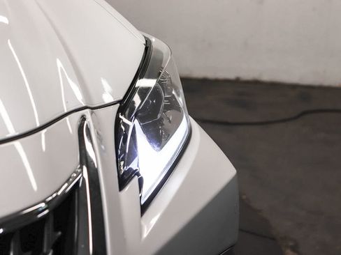 Used 2025 Lexus ES 300h w/ Premium Package FWD image 7