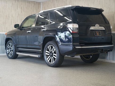 Used 2017 Toyota 4Runner Limited AWD/4WD image 7