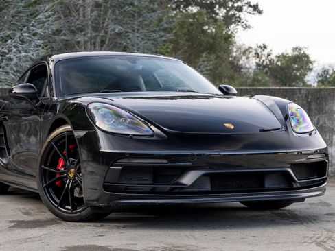Certified 2018 Porsche 718 Cayman GTS image 9