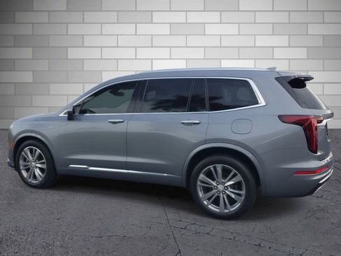 Used 2020 Cadillac XT6 Premium Luxury FWD image 2