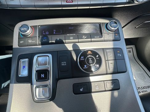 Used 2022 Hyundai Palisade SEL w/ Premium Package AWD/4WD image 16