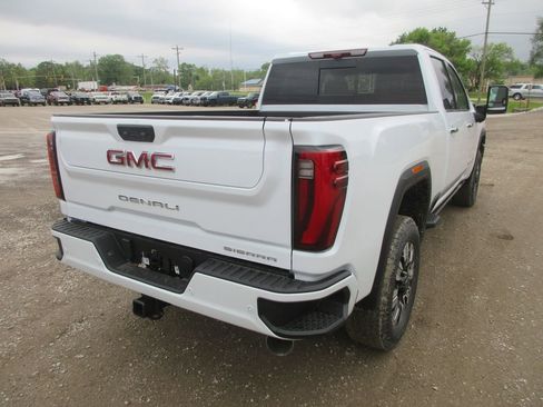 New 2026 GMC Sierra 3500 Denali w/ Denali Reserve Package AWD/4WD image 5