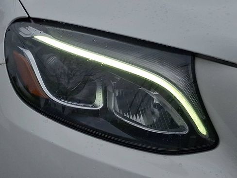 Certified 2019 Mercedes-Benz GLC 300 4MATIC image 12