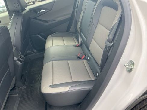 New 2026 Chevrolet Equinox LT AWD/4WD image 13