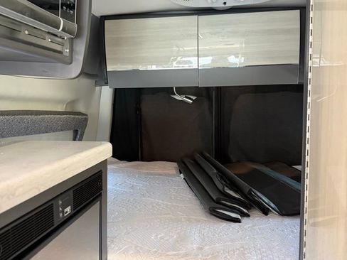 Used 2020 Mercedes-Benz Sprinter 2500 image 6