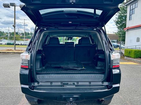 Certified 2024 Toyota 4Runner SR5 Premium w/ Moonroof Package AWD/4WD image 27