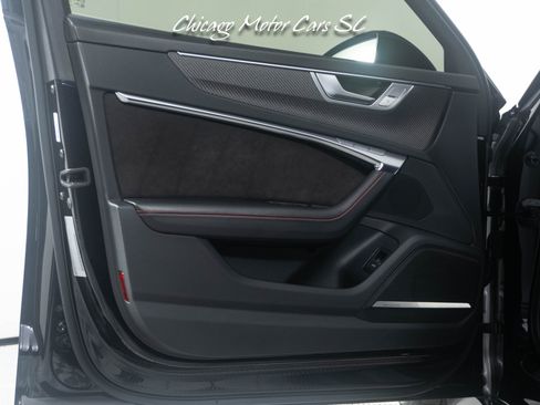 Used 2021 Audi RS 6 AWD/4WD image 16