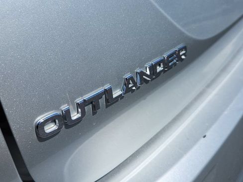 Used 2025 Mitsubishi Outlander ES AWD/4WD image 20
