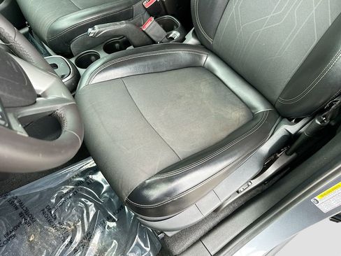 Used 2020 Chevrolet Trax LT w/ Driver Confidence Package image 18