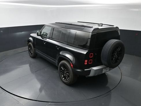 Used 2025 Land Rover Defender 110 S AWD/4WD image 15