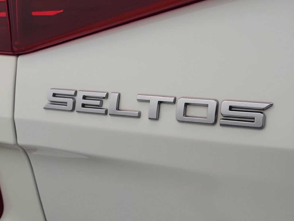 Used 2023 Kia Seltos S FWD image 8