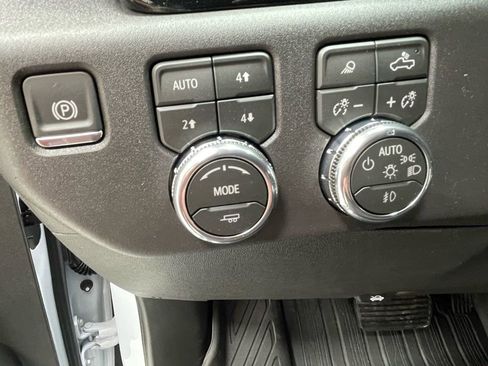 New 2026 GMC Sierra 1500 SLT w/ SLT Premium Package image 16