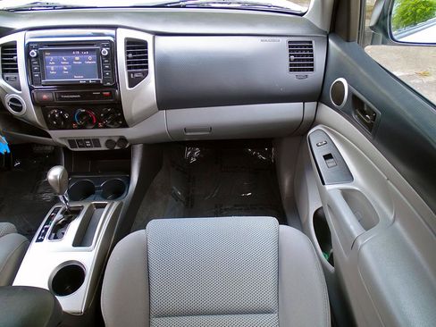 Used 2015 Toyota Tacoma 4x4 Double Cab w/ TRD Off-Road Package image 38