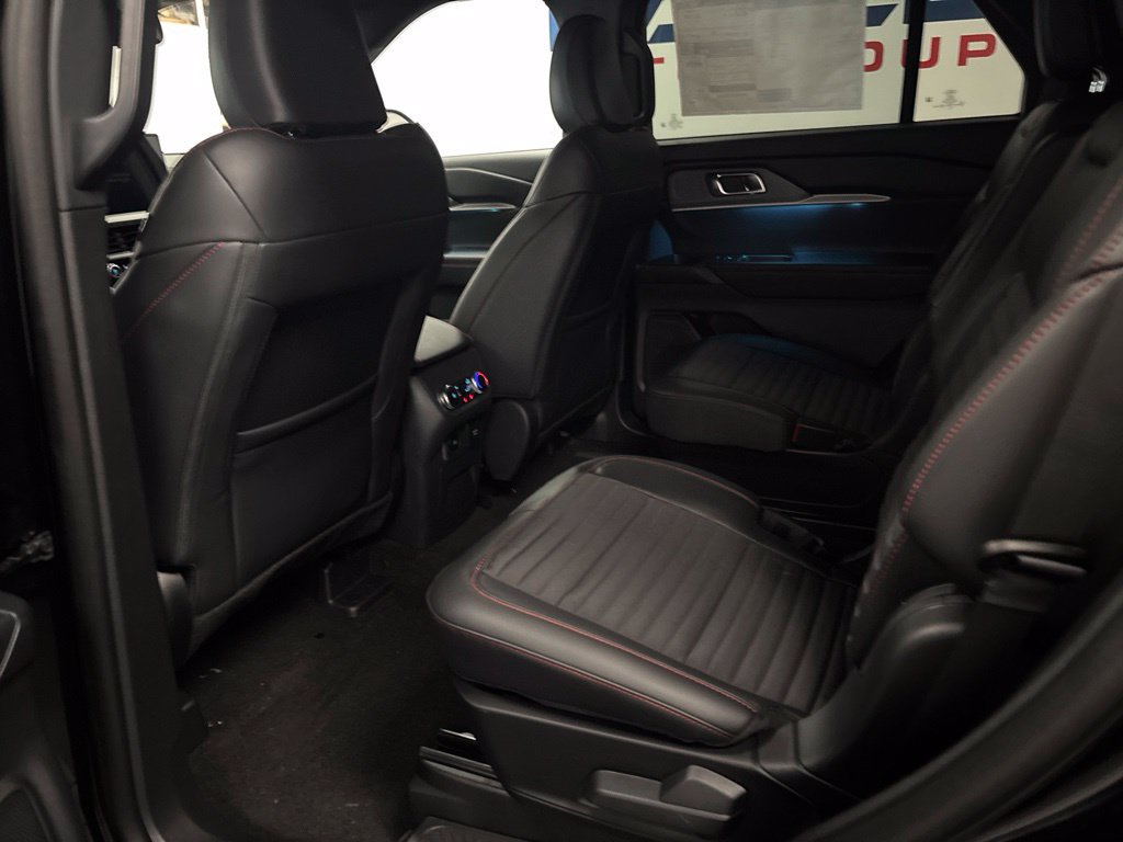 New 2026 Ford Explorer ST-Line w/ ST-Line Street Pack AWD/4WD image 24