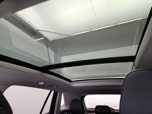 New 2026 Volkswagen Tiguan SE AWD/4WD image 31