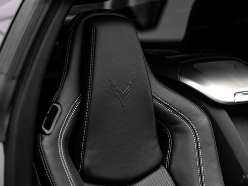 Used 2022 Chevrolet Corvette Stingray Preferred Cpe w/ Z51 Performance Package RWD image 61