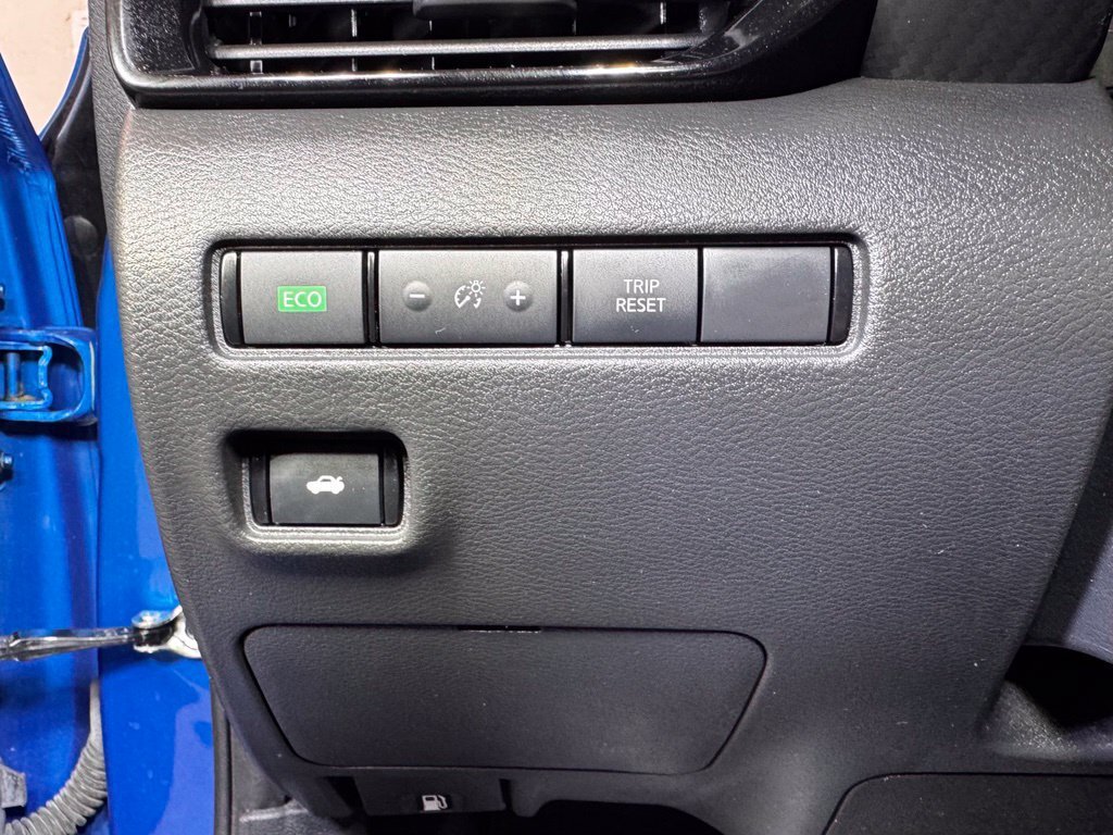 Used 2024 Nissan Sentra SV FWD image 21