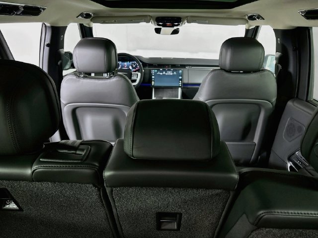 New 2027 Land Rover Range Rover Long Wheelbase SE AWD/4WD image 22