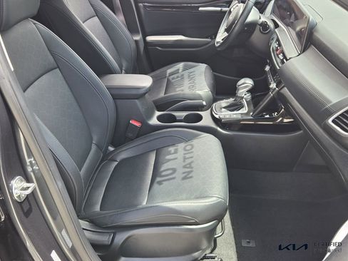Certified 2025 Kia Seltos EX FWD image 17
