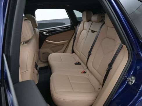 Certified 2026 Porsche Macan AWD/4WD image 24