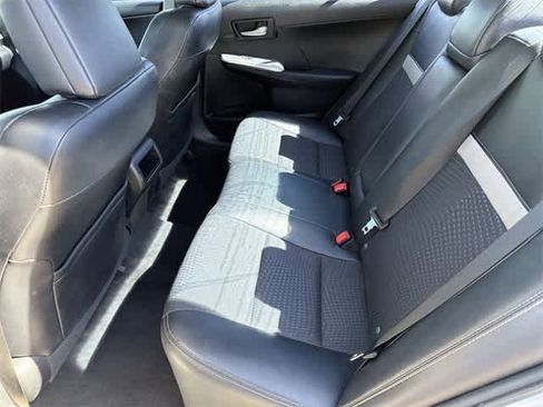 Used 2012 Toyota Camry SE image 16