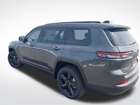 New 2026 Jeep Grand Cherokee L Limited w/ Limited Altitude Package AWD/4WD image 3