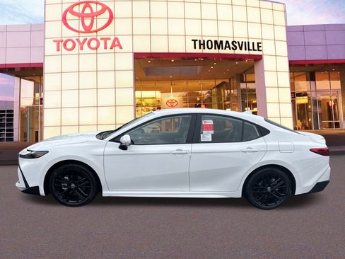 New 2025 Toyota Camry SE w/ Convenience Package FWD image 8