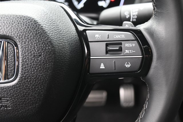Used 2025 Honda Civic Sport image 6