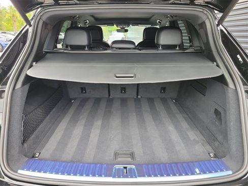 Used 2025 Porsche Cayenne image 17