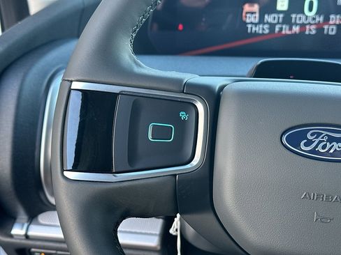 New 2026 Ford Expedition Active image 14