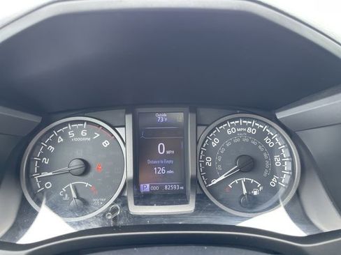 Certified 2019 Toyota Tacoma TRD Off-Road AWD/4WD image 16
