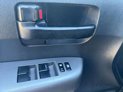 Used 2012 Toyota Tundra 2WD Double Cab image 21