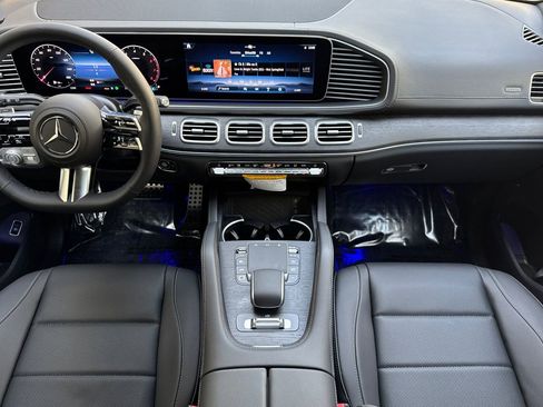 New 2026 Mercedes-Benz GLS 450 4MATIC image 3
