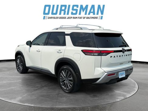 Used 2024 Nissan Pathfinder SL w/ SL Premium Package AWD/4WD image 4
