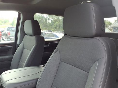Used 2025 GMC Sierra 1500 Elevation image 12