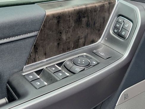 Used 2025 Ford F450 Lariat AWD/4WD image 17