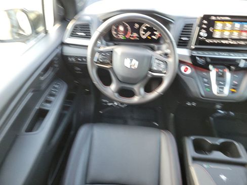 Used 2025 Honda Odyssey Sport-L image 14