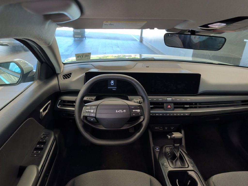 Used 2025 Kia K4 FWD image 15
