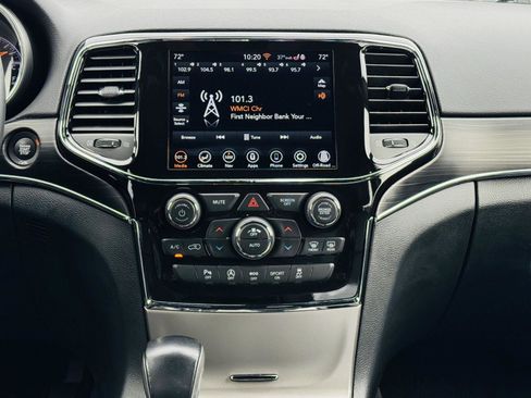 Used 2022 Jeep Grand Cherokee Limited image 21