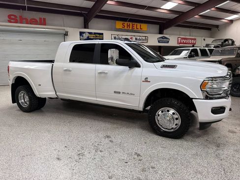 Used 2022 RAM 3500 Limited AWD/4WD image 10