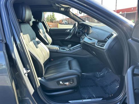 Used 2022 BMW X6 M50i w/ Executive Package image 14